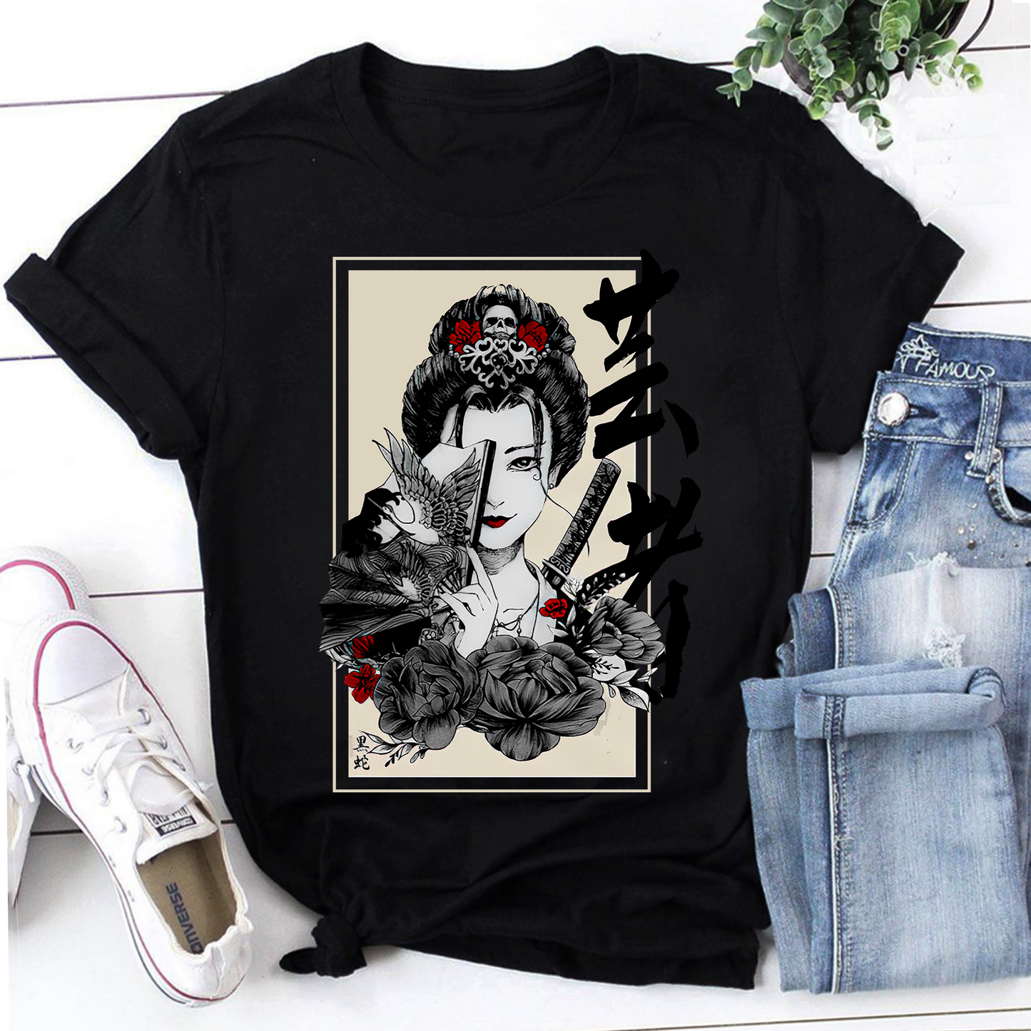 Beautiful Geisha Japanese Samurai Bushido Warrior Japan Sword Vintage T-Shirt