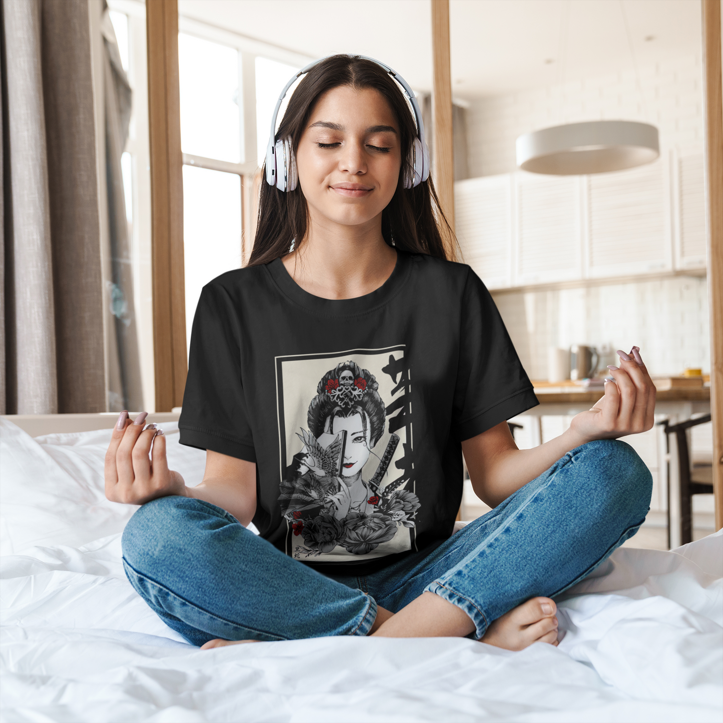 Beautiful Geisha Japanese Samurai Bushido Warrior Japan Sword Vintage T-Shirt