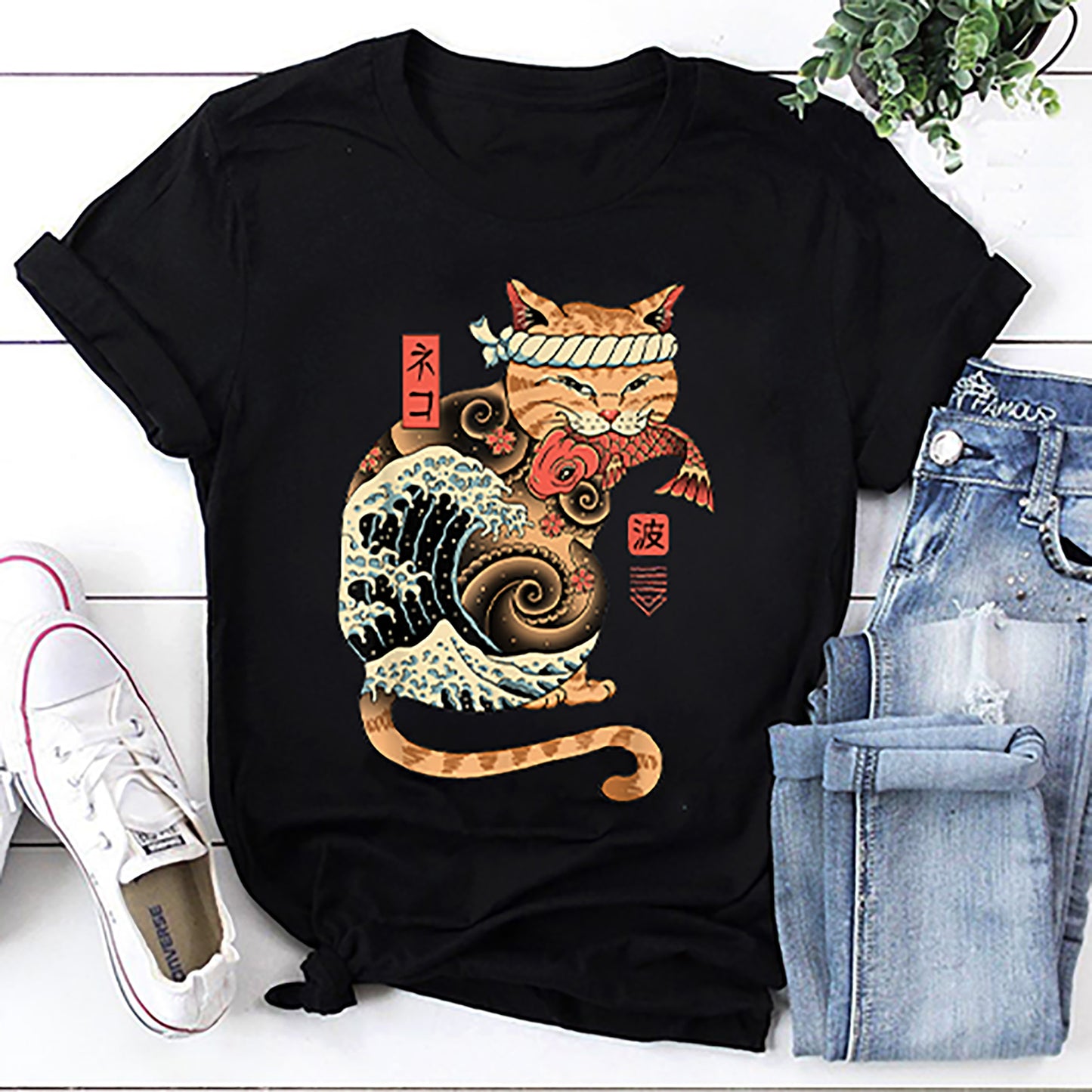 Catana Wave Cat Tattooed Samurai Cat Japanese Art T-Shirt