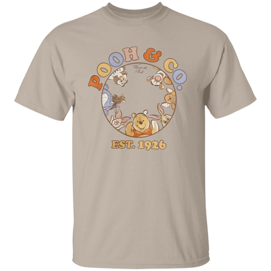 Vintage Pooh & Co EST 1926 Unisex T-Shirt - pelyn