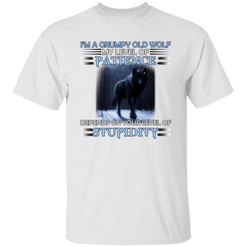 I’m A Grumpy Old Wolf My Level Of Patience Depends On Your Level Of Stupidity Unisex T-Shirt - pelyn