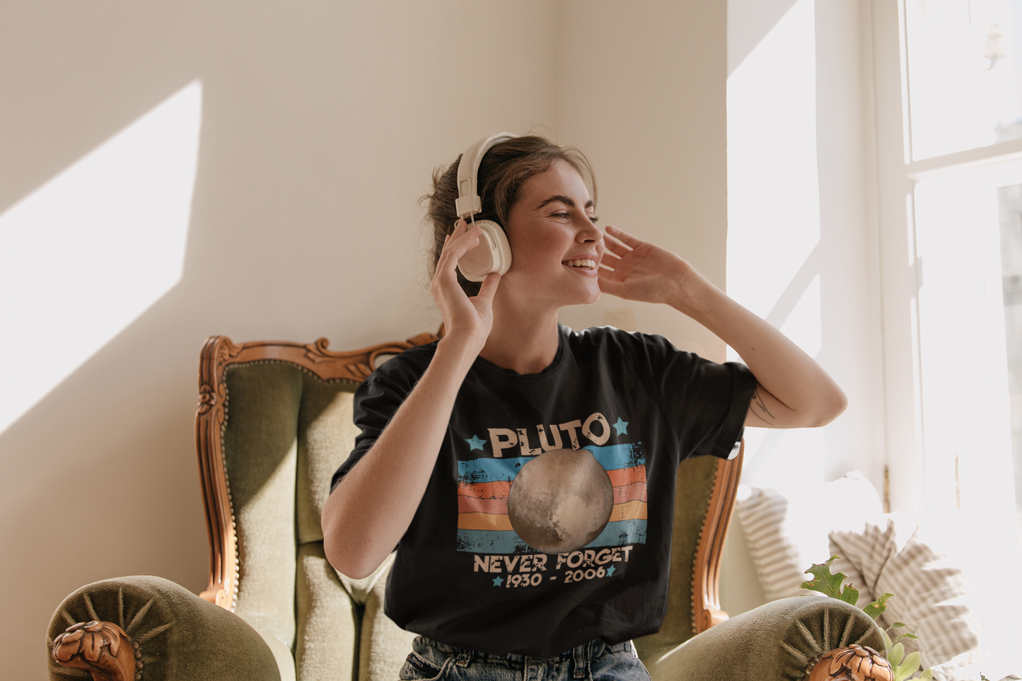 Never Forget Pluto Nerdy Astronomy Space Science Vintage T-Shirt