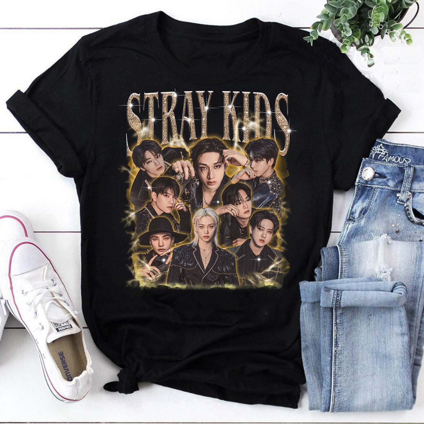Stray Kids K-Pop Band Black Graphic T-Shirt with Vintage Style