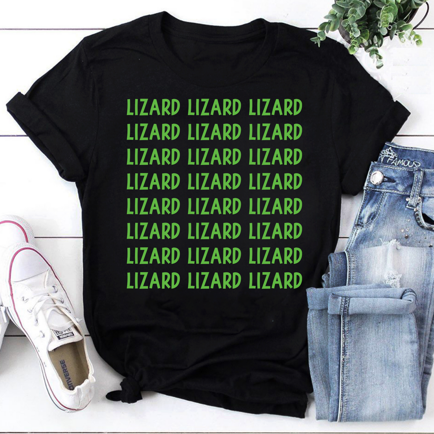 Funny Repetitive Lizard Text T-Shirt - Cute Green Lizard Pattern Tee