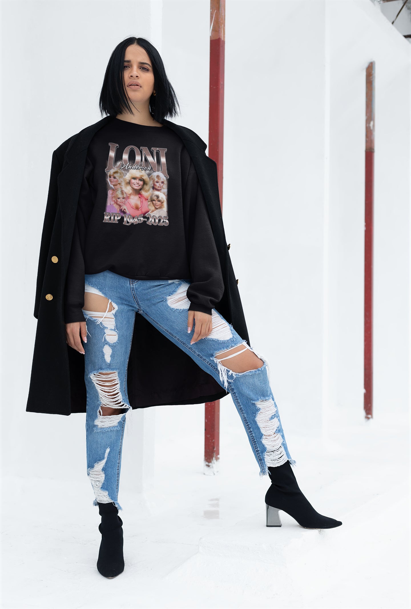 Loni Anderson RIP 1945-2025 Tribute Vintage Style T-Shirt