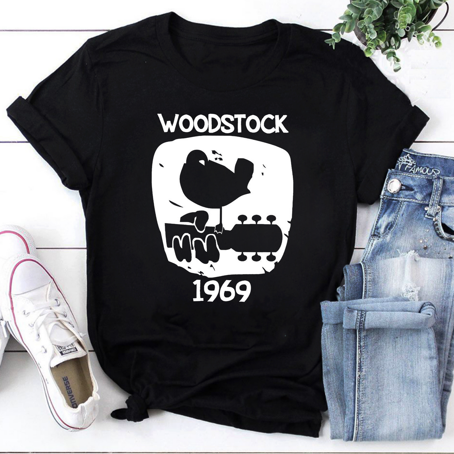 Vintage Woodstock 1969 Graphic Sweatshirt Black Unisex